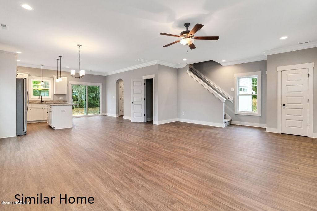 430 Elgin Road Hubert, NC 28539 - Photo 4 of 28 Living Room