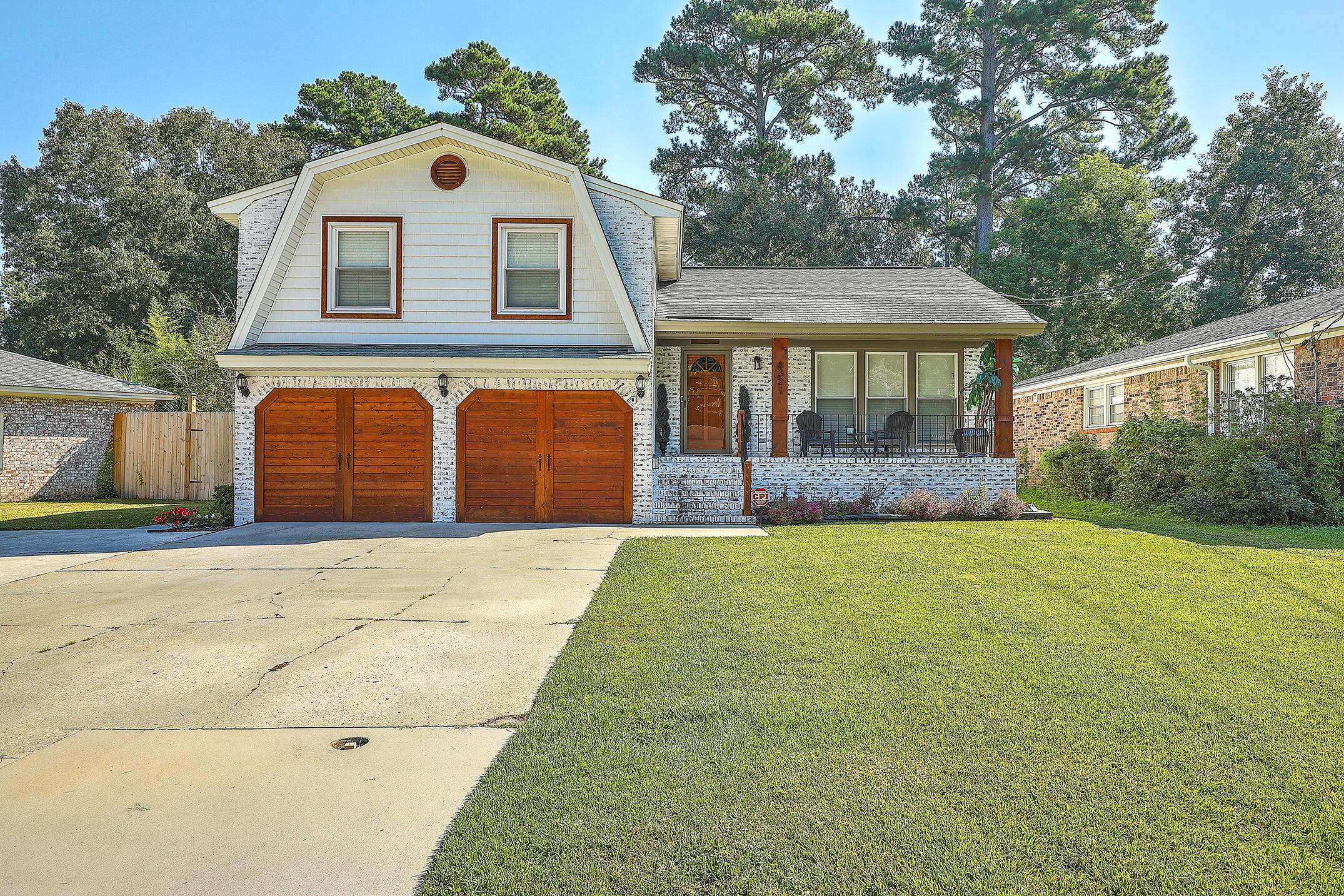 8321 Delhi Road North Charleston, SC 29406 - Photo 2 of 34 1R3A5523_4_5_6_7_8_9