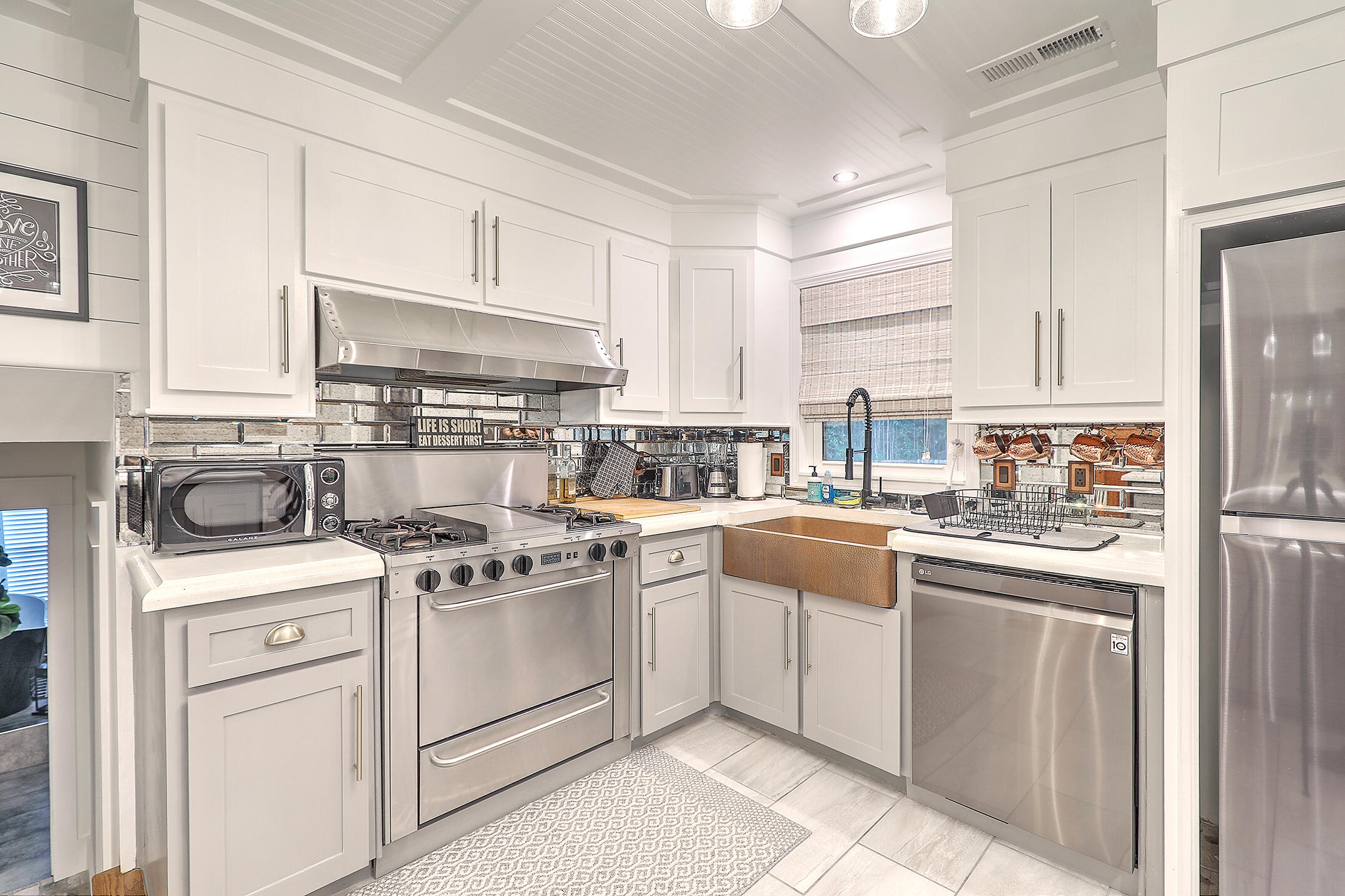 8321 Delhi Road North Charleston, SC 29406 - Photo 13 of 34 1R3A7611_2_3_4_5_6_7