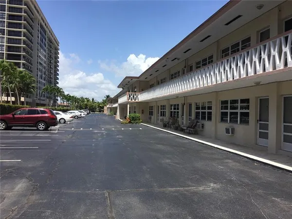 $1,650 | 2001 South Ocean Drive, Unit 46, Hallandale Beach, FL 33009