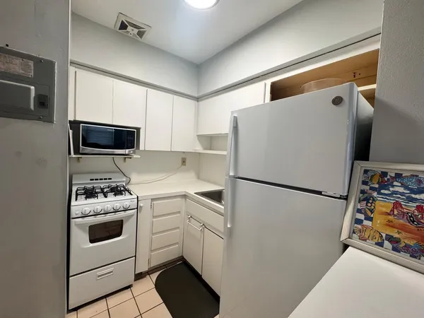$1,650 | 2001 South Ocean Drive, Unit 46, Hallandale Beach, FL 33009