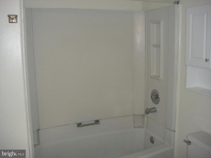 1603 Barnstead Drive Reston, VA 20194 - Photo 11 of 14 Bath #1