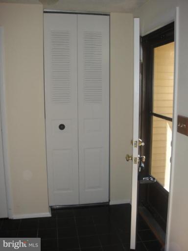 1603 Barnstead Drive Reston, VA 20194 - Photo 13 of 14 Entrance / Foyer