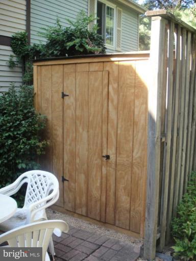 1603 Barnstead Drive Reston, VA 20194 - Photo 5 of 14 Shed