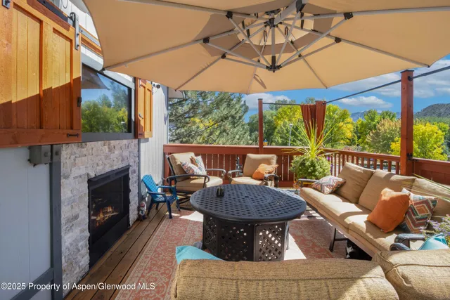 a view of deck with patio