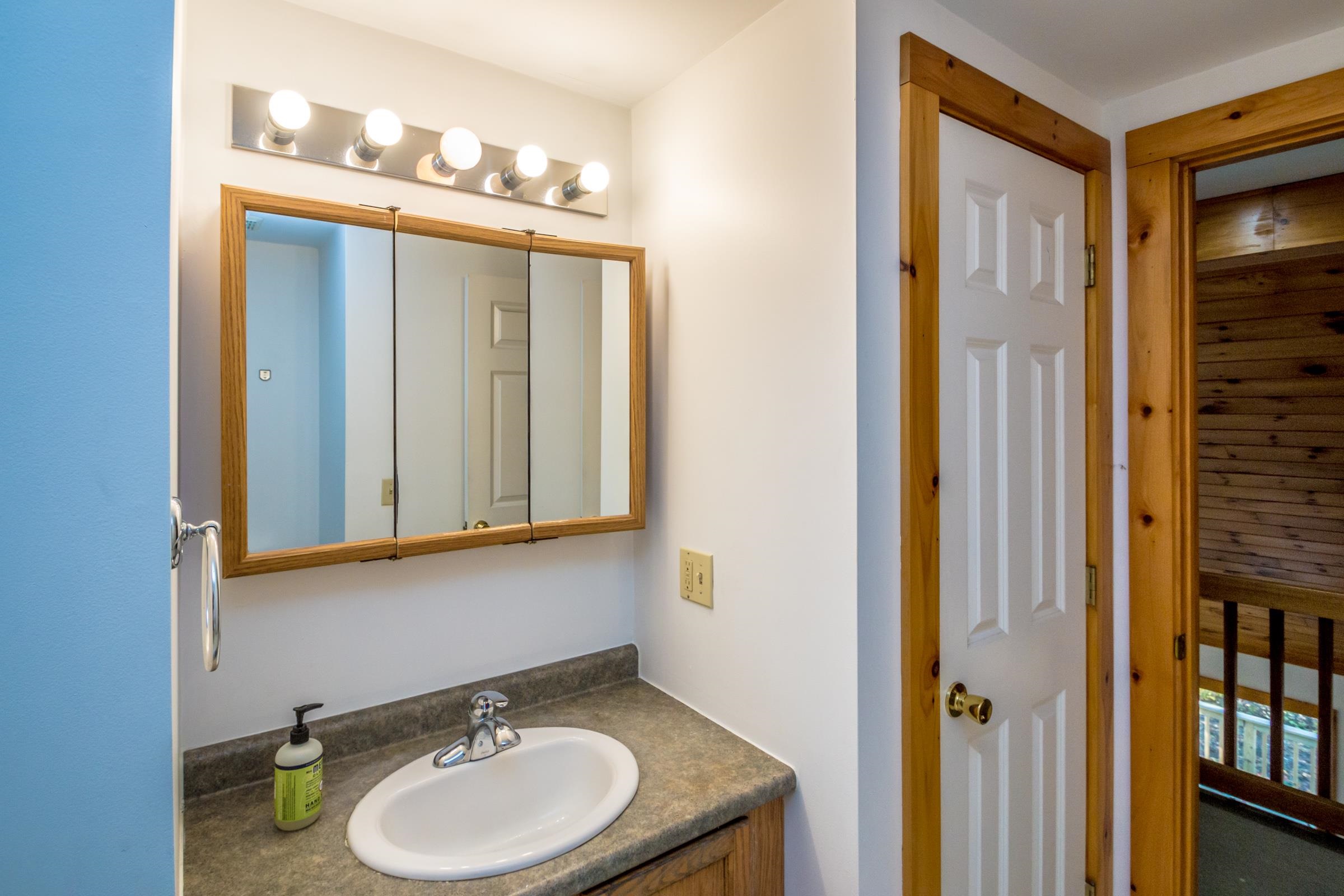 32 B Street Conway, NH 03818 - Photo 4 of 27