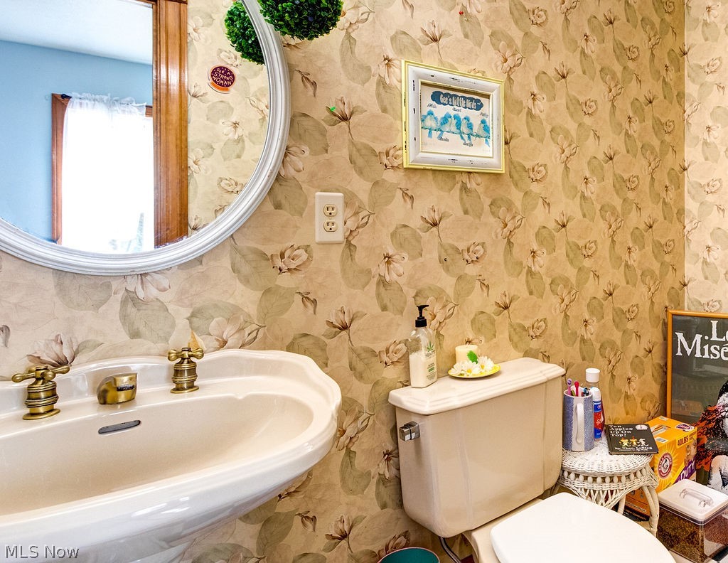 29845 Arthur Road Wickliffe, OH 44092 - Photo 10 of 30 Gallery Image 10