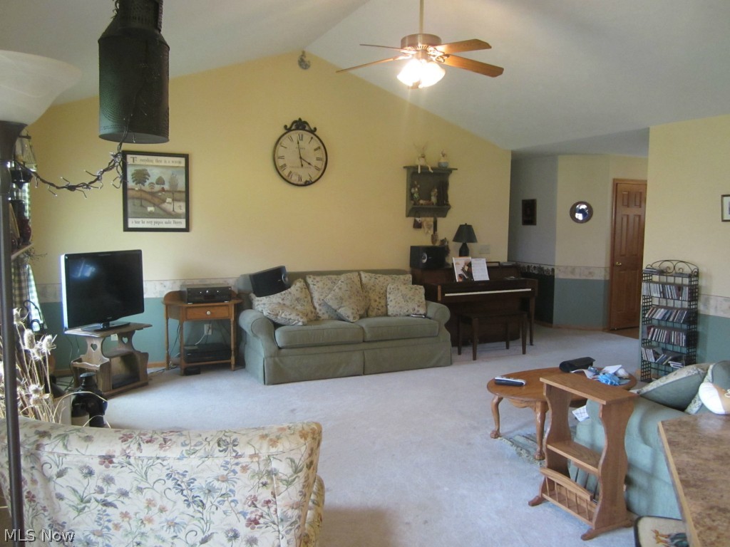9411 Cable Line Road Diamond, OH 44412 - Photo 3 of 15