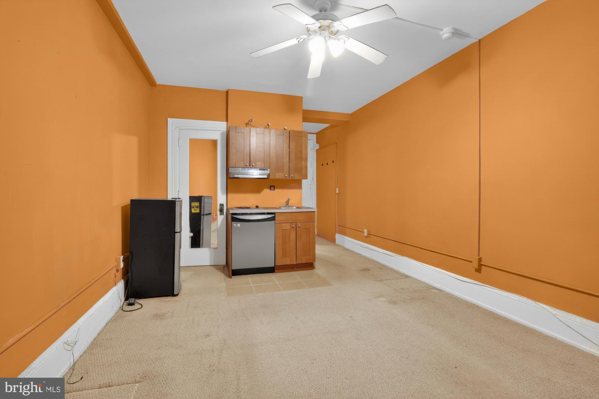 1324 Locust Street, Unit 421 Philadelphia, PA 19107 - Photo 5 of 22