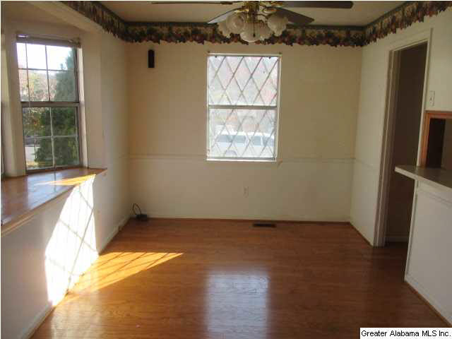 1104 Griswold Road Fairfield, AL 35064 - Photo 5 of 15
