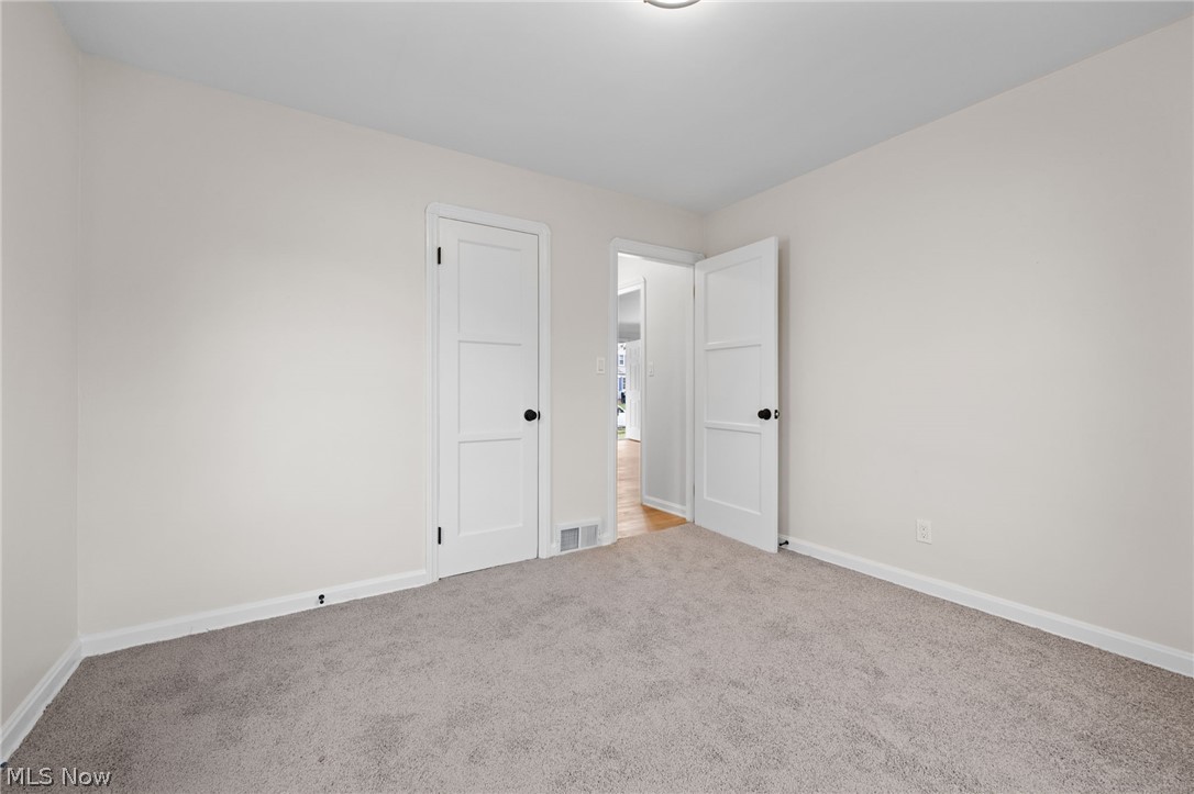18409 Homeway Road Cleveland, OH 44135 - Photo 13 of 25 View of carpeted bedroom
