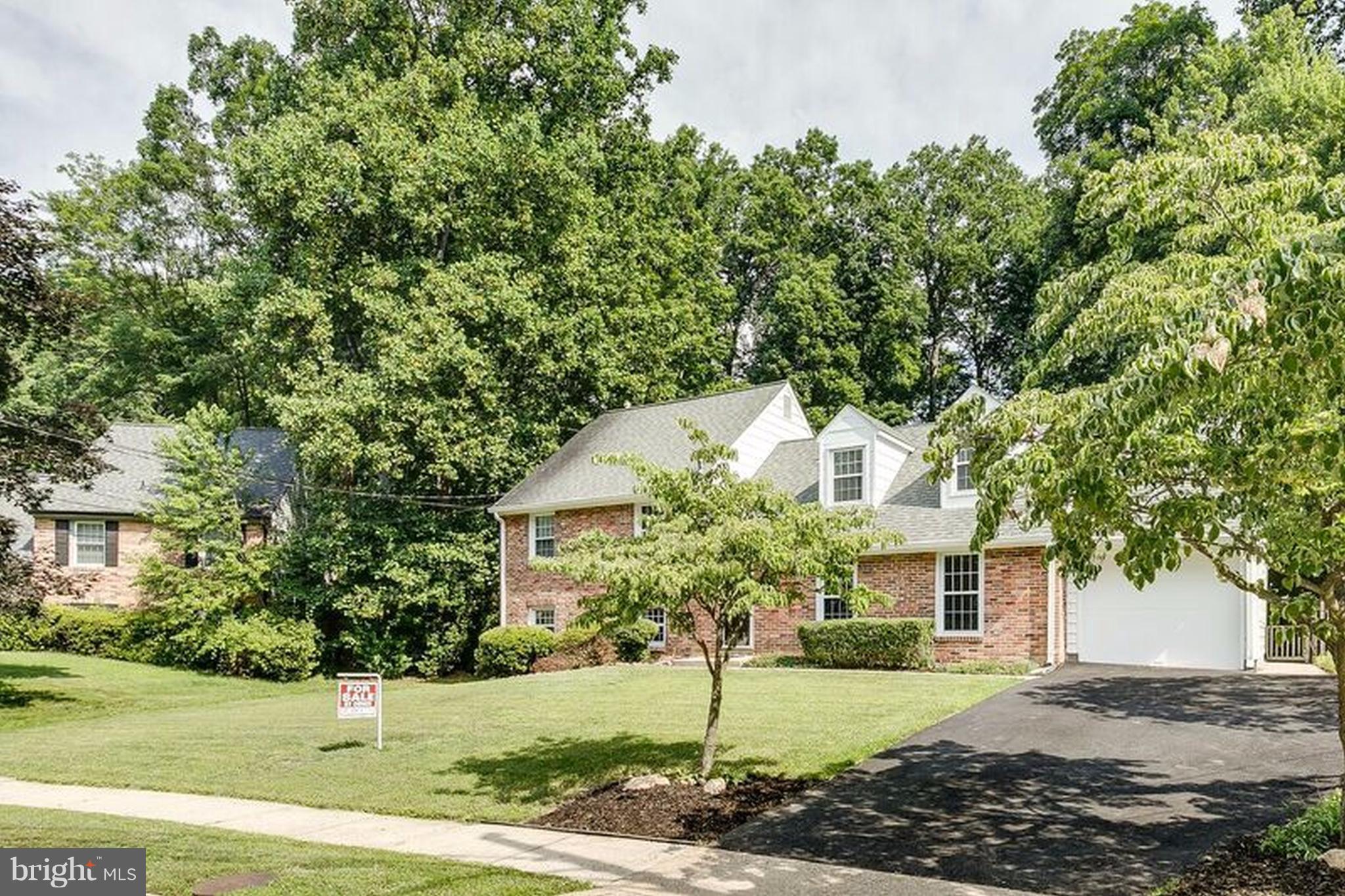 9526 Stevebrook Road Fairfax, VA 22032 - Photo 3 of 28 Exterior (Front)