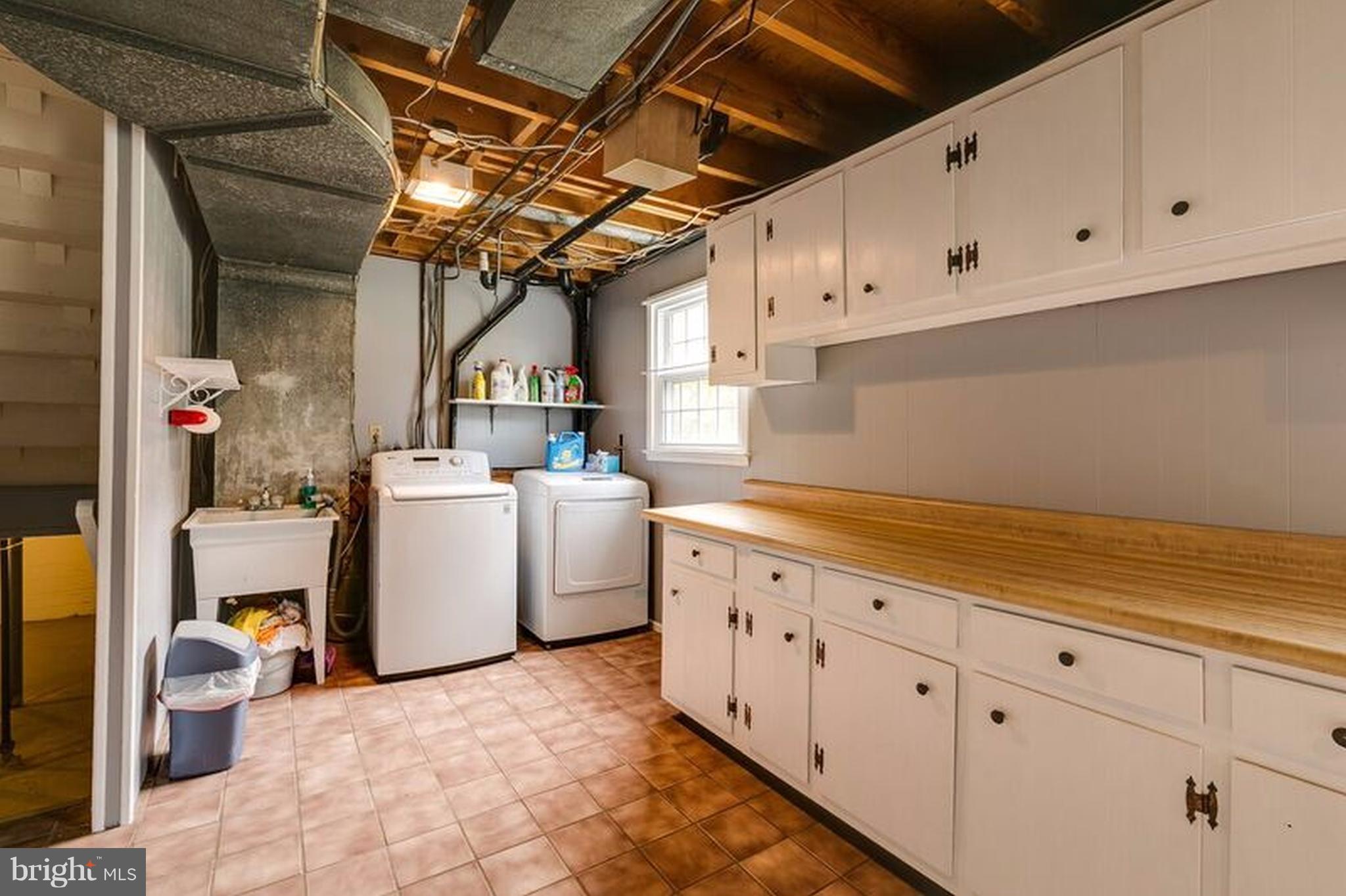 9526 Stevebrook Road Fairfax, VA 22032 - Photo 23 of 28 Interior (General)