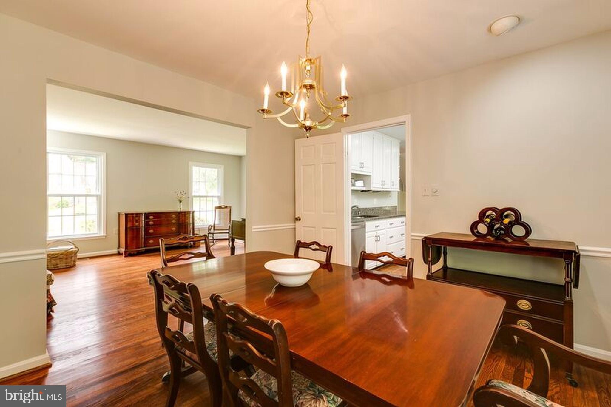 9526 Stevebrook Road Fairfax, VA 22032 - Photo 7 of 28 Dining Room