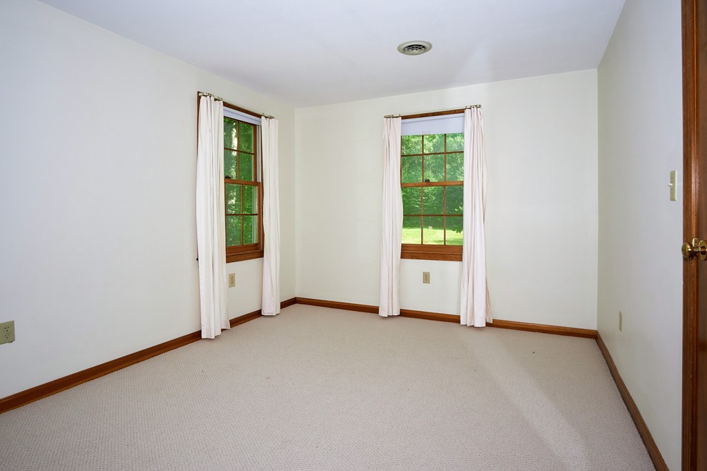 921 Broad Cove Road Hopkinton, NH 03229 - Photo 11 of 26
