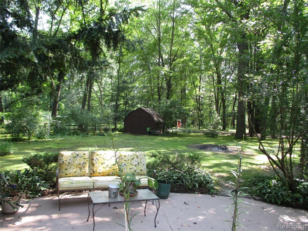5843 Crandall Road Howell, MI 48855 - Photo 32 of 35