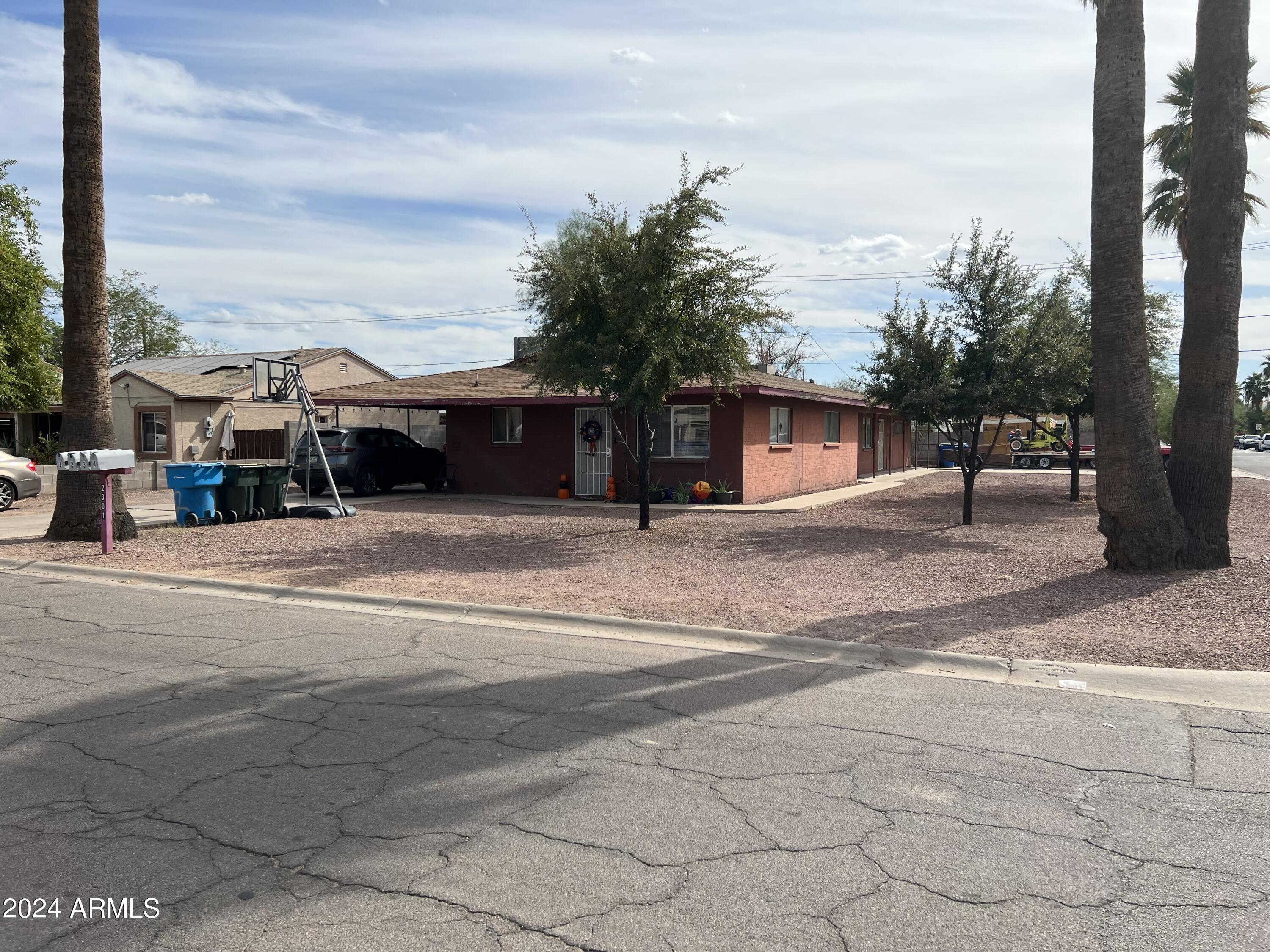 2301 East Harvard Street, Unit 4 Phoenix, AZ 85006 - Photo 2 of 5 IMG_0910