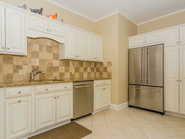 1038 Beacon Street, Unit 200 Brookline, MA 02446 - Photo 6 of 26