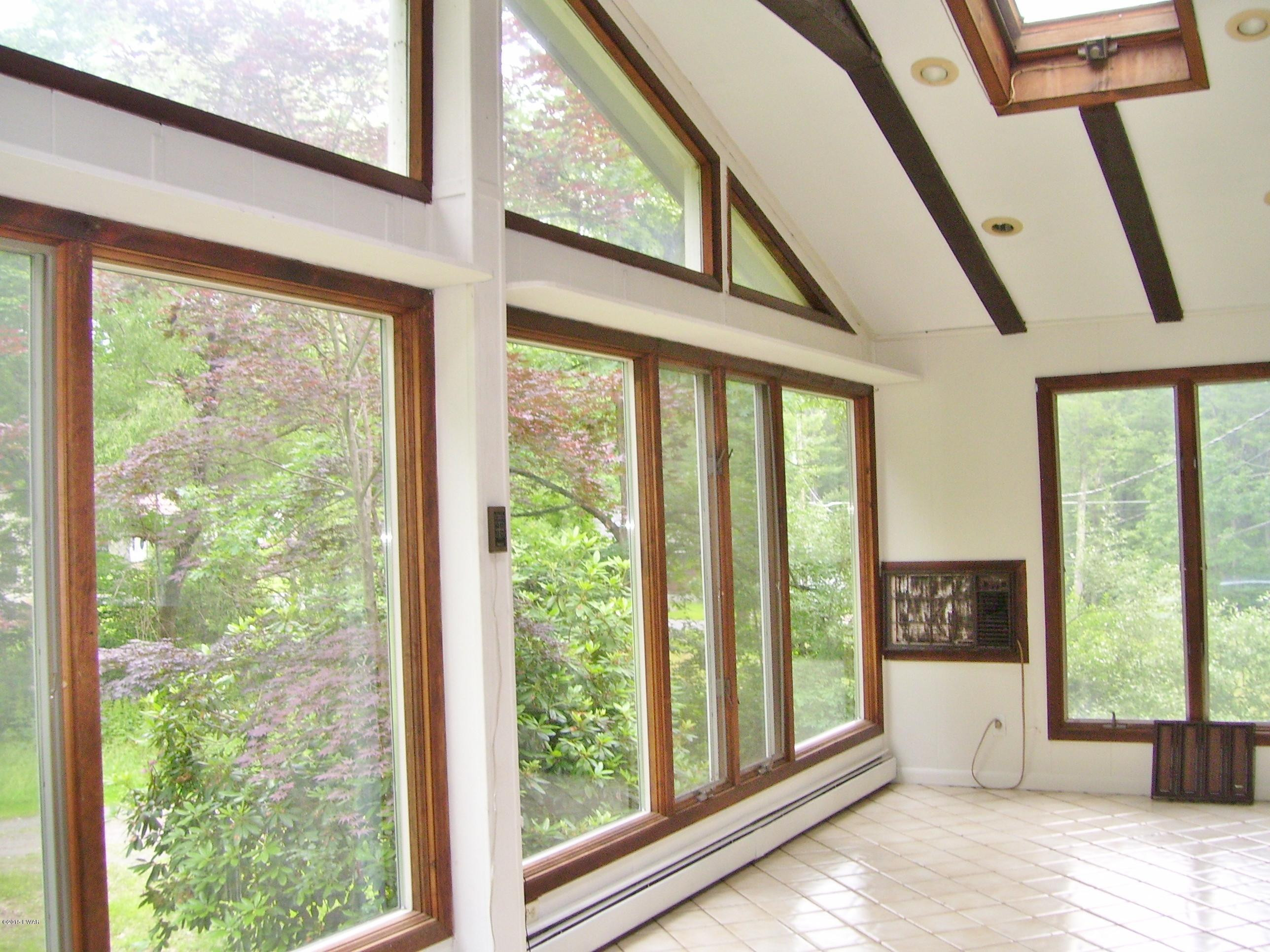 127 Mill Road Hawley, PA 18428 - Photo 5 of 21 Gallery Image 5