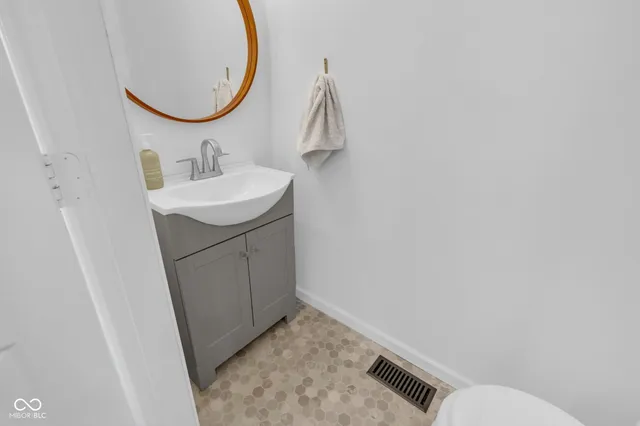 $379,900 | 3896 Woods Bay Lane, Plainfield, IN 46168