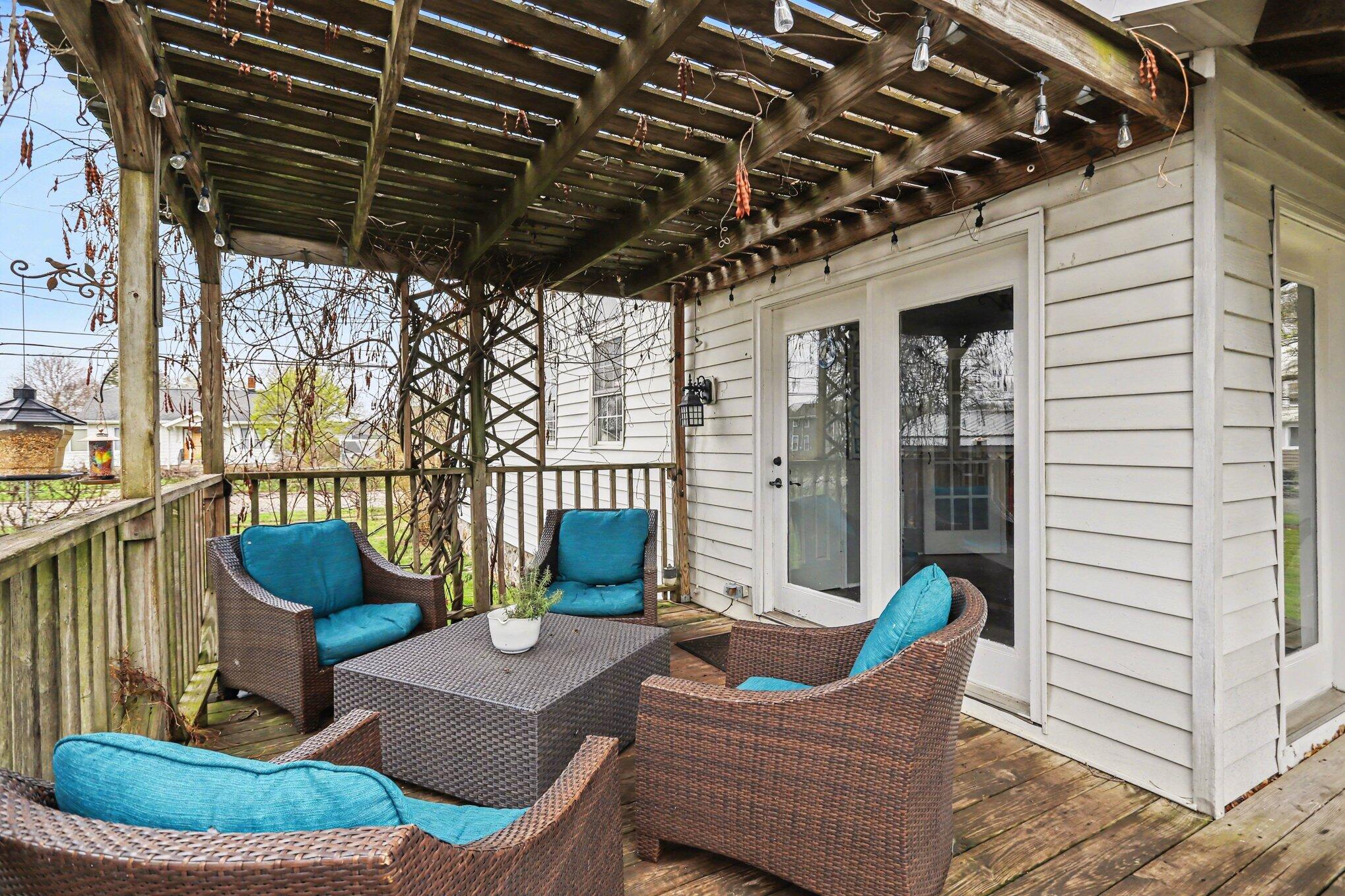 814 French Street Three Rivers, MI 49093 - Photo 2 of 28 002_file_8708