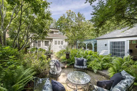 39 Garden Street, Sag Harbor, NY 11963