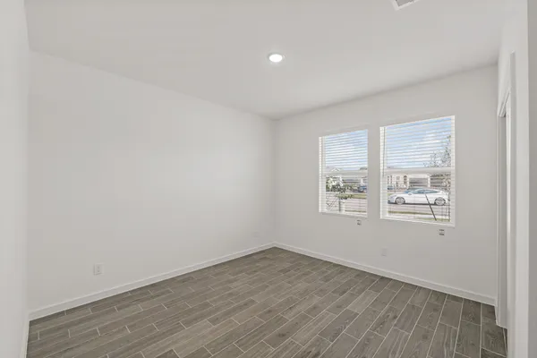 $350,060 | 7826 Jade Crst Drive, Angleton, TX 77515