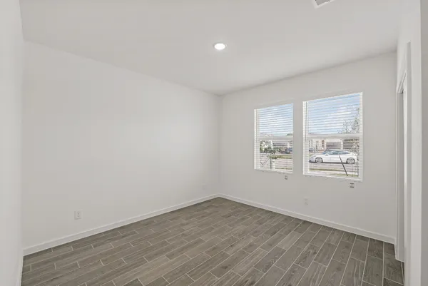 $350,060 | 7826 Jade Crst Drive, Angleton, TX 77515