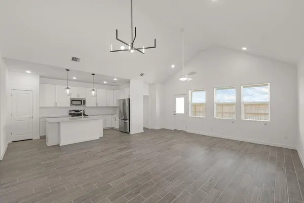 $350,060 | 7826 Jade Crst Drive, Angleton, TX 77515