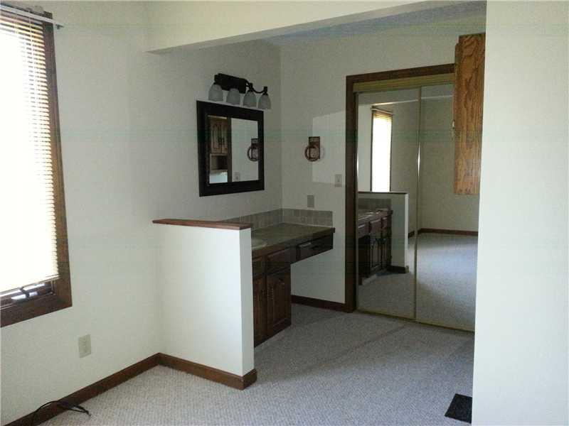 8229 Knapp Road Indianapolis, IN 46259 - Photo 12 of 24 Gallery Image 12