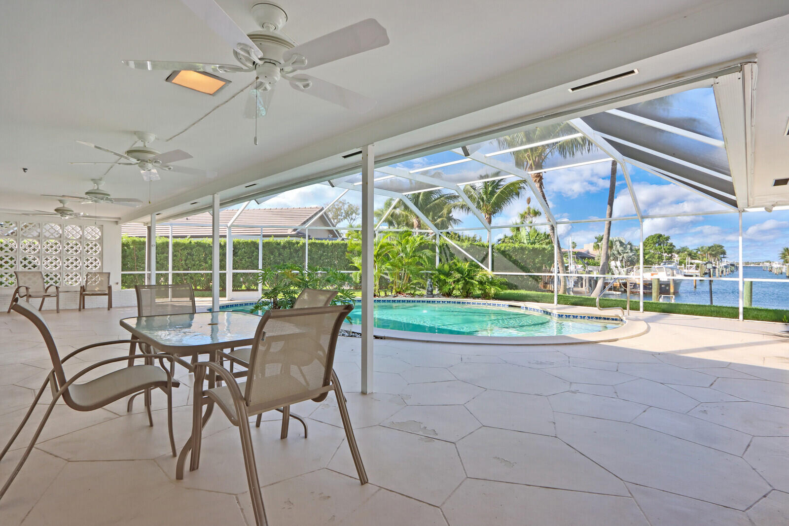 3865 Sunset Lane Singer Island, FL 33404 - Photo 11 of 51 Image_35_mls (2)