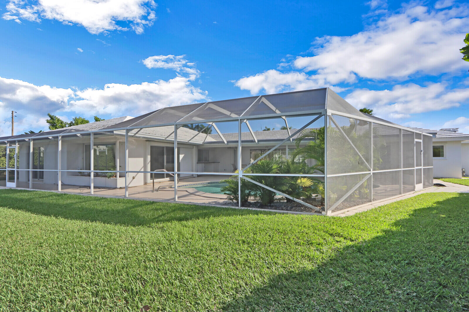 3865 Sunset Lane Singer Island, FL 33404 - Photo 9 of 51 Image_50_mls