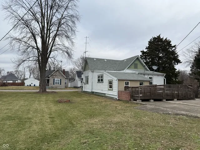 $1,100 | 713 Indiana Avenue, Shelbyville, IN 46176