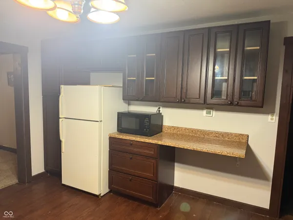 $1,100 | 713 Indiana Avenue, Shelbyville, IN 46176