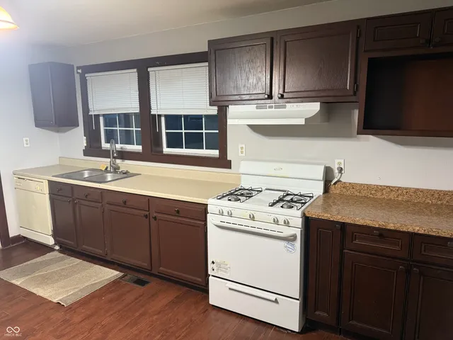 $1,100 | 713 Indiana Avenue, Shelbyville, IN 46176