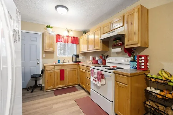 $289,000 | 1916 South 14th Street, Kansas City, KS 66103