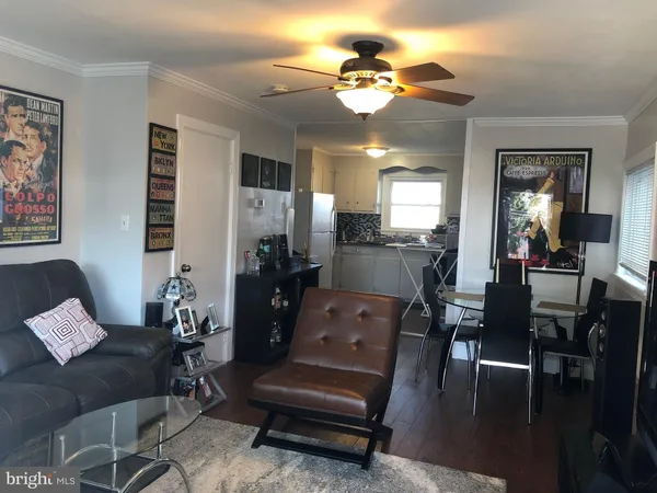 $2,400 | 212 West 6th Avenue, Conshohocken, PA 19428