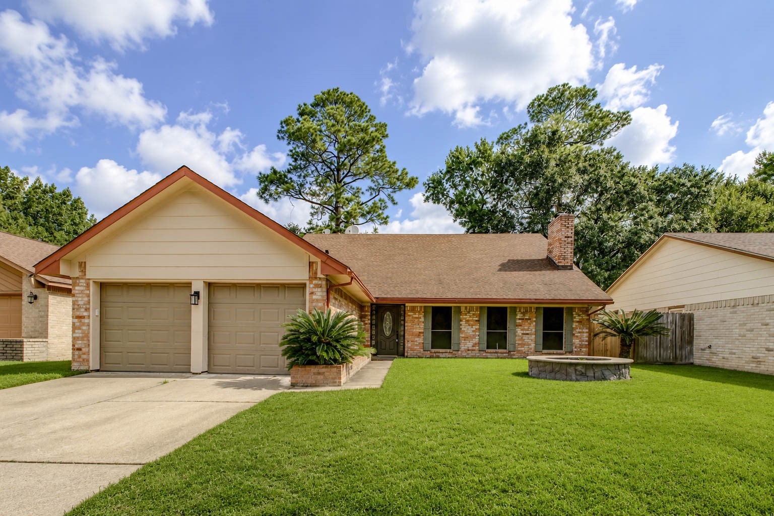 9614 Charter Ridge Drive Houston, TX 77070 - Photo 2 of 27 Gallery Image 2