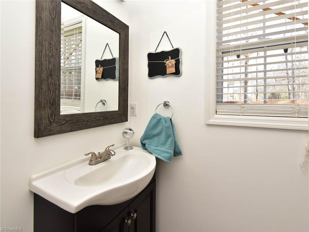 706 Princess Road Greensboro, NC 27455 - Photo 15 of 20 Gallery Image 15