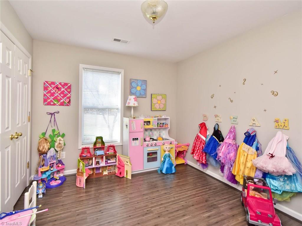 706 Princess Road Greensboro, NC 27455 - Photo 18 of 20 Gallery Image 18