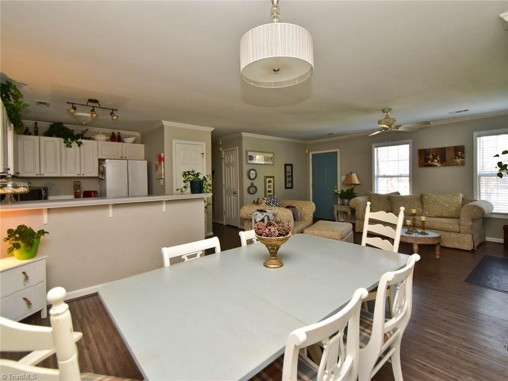 706 Princess Road Greensboro, NC 27455 - Photo 7 of 20 Gallery Image 7