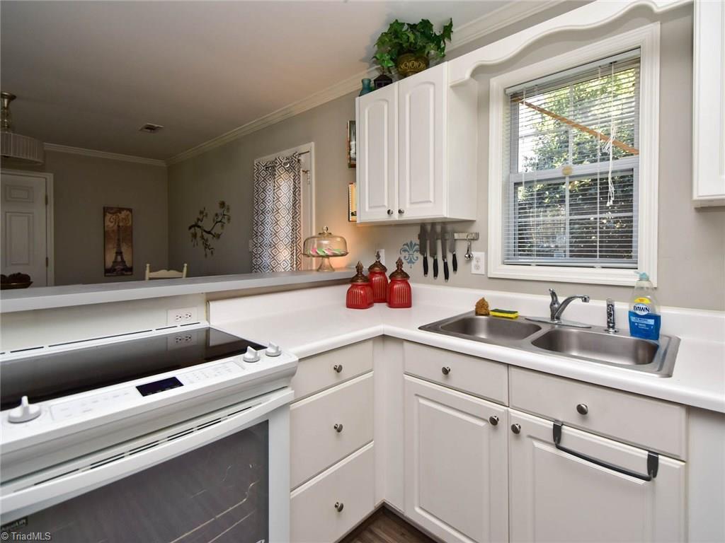 706 Princess Road Greensboro, NC 27455 - Photo 9 of 20 Gallery Image 9