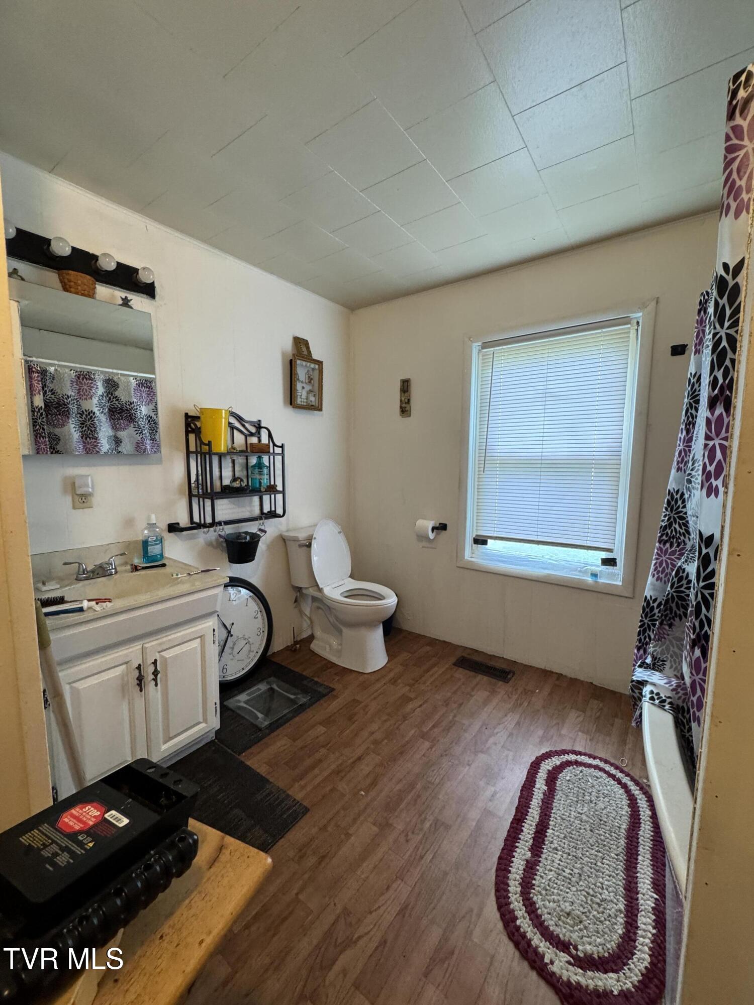 2342 Roda Road Appalachia, VA 24216 - Photo 10 of 30 BATHROOM