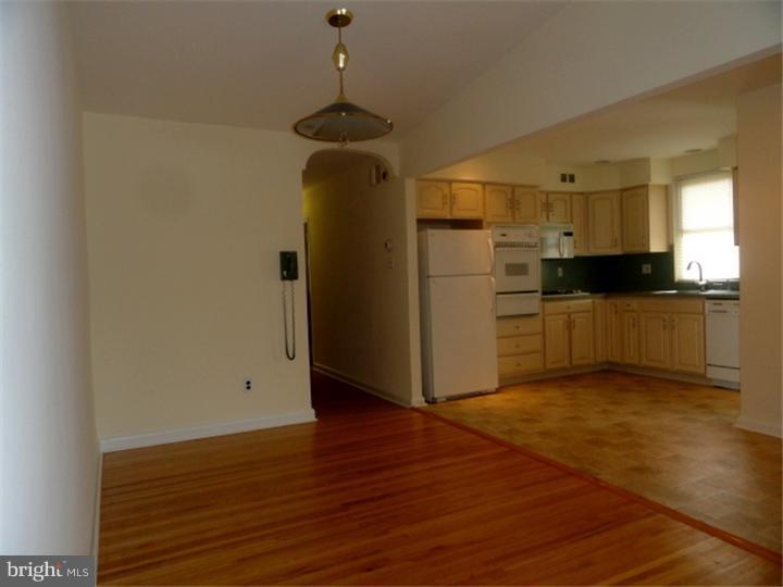 1121 Chesworth Road Philadelphia, PA 19115 - Photo 3 of 9