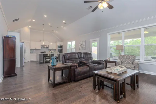 $415,000 | 7207 Edgewater Drive, Olive Branch, MS 38654