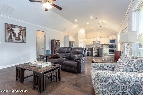 $415,000 | 7207 Edgewater Drive, Olive Branch, MS 38654