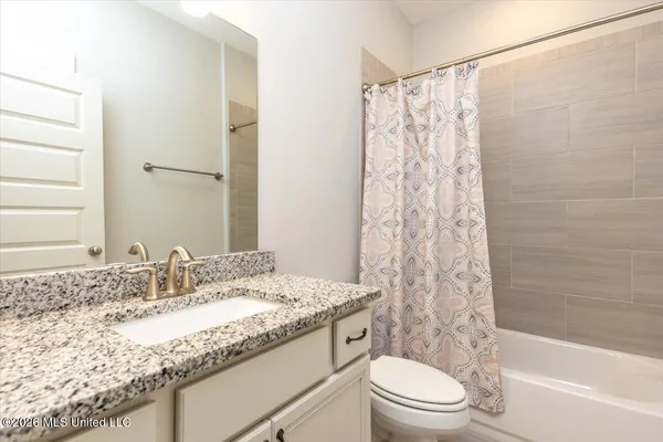 $415,000 | 7207 Edgewater Drive, Olive Branch, MS 38654