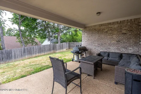 $415,000 | 7207 Edgewater Drive, Olive Branch, MS 38654