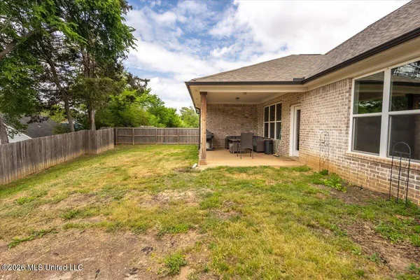 $415,000 | 7207 Edgewater Drive, Olive Branch, MS 38654