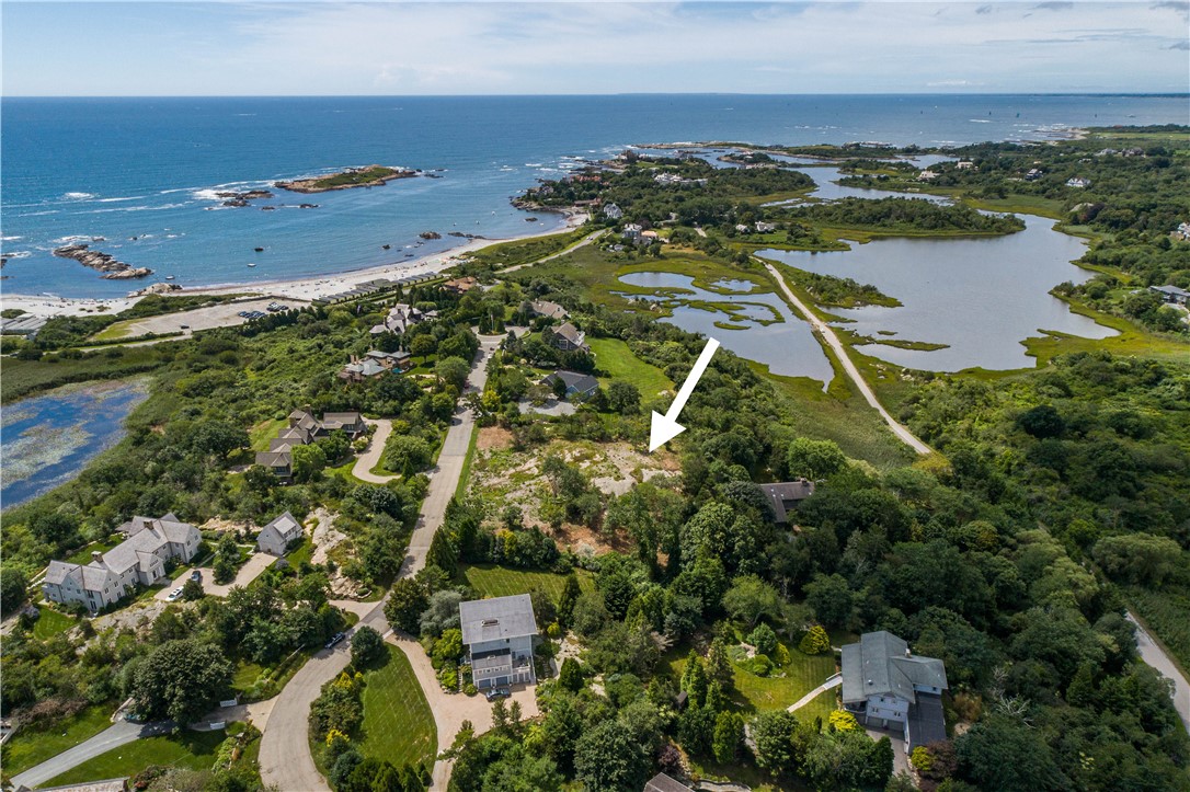 11 Ocean Heights Road Newport, RI 02840 - Photo 2 of 17